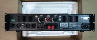 Altavoces con amplificador analógico.