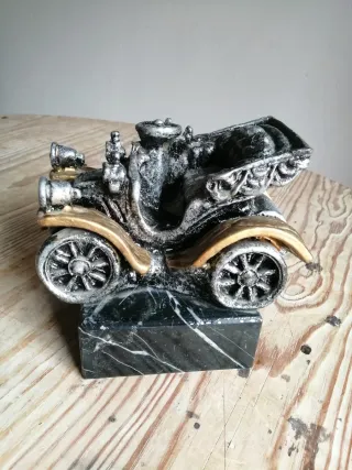 Figura Coche Antiguo Decorativo