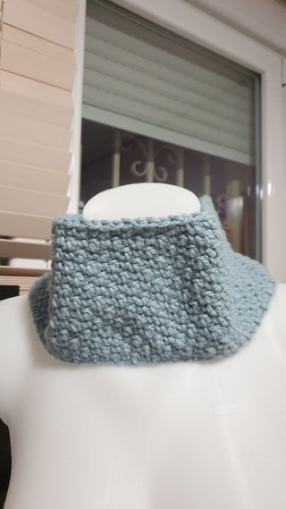 Cuello tejido a crochet, azul grisáceo