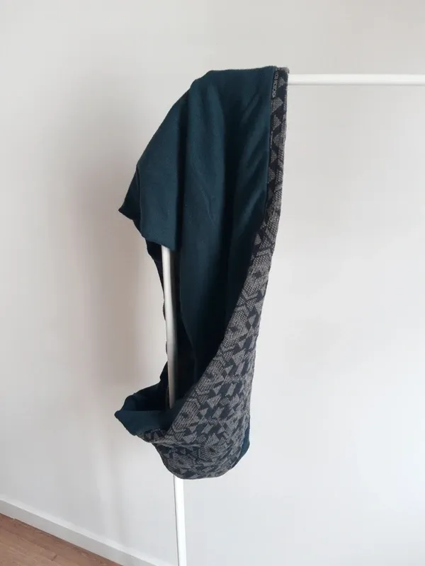 Bufanda tipo buff diseño geométrico