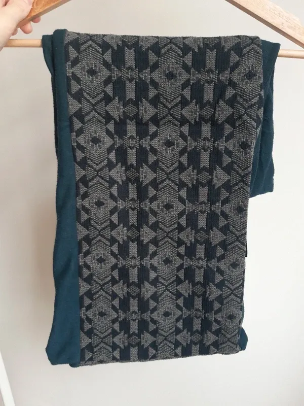 Bufanda tipo buff diseño geométrico