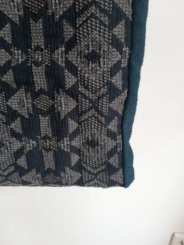 Bufanda tipo buff diseño geométrico