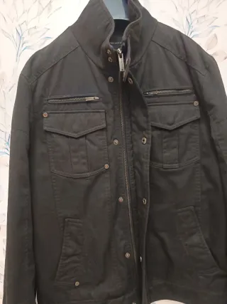 Chaqueta militar negra