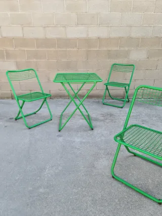 SET 3 sillas y 1 mesa FEDERICO GINER. Vintage, 80s