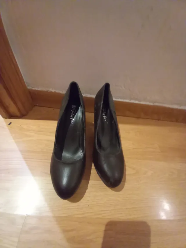 Zapatos de tacón negros
