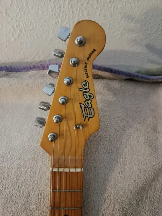 Eagle Japan guitarra eléctrica