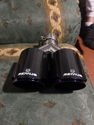 Colas de escape REMUS carbono