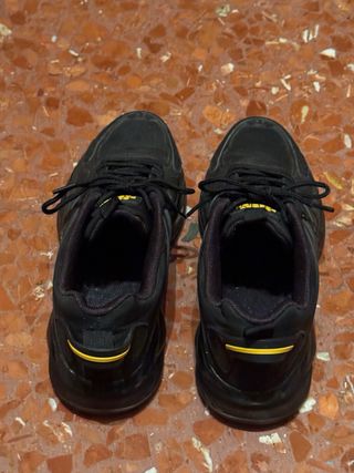 Zapatillas negras