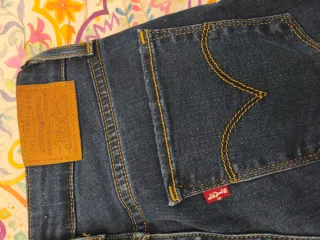 Levi's 721 High Rise Skinny Jeans