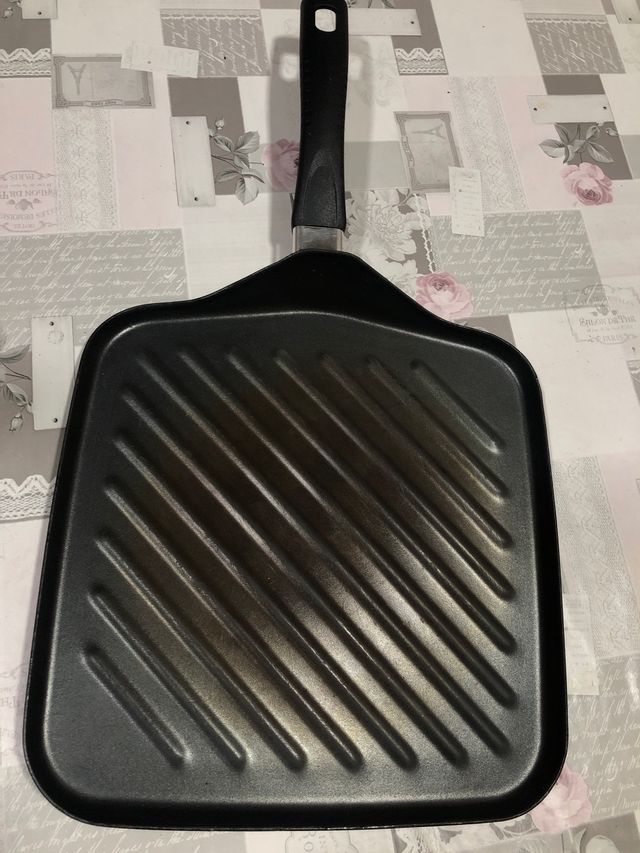 Plancha de cocina grill negra,