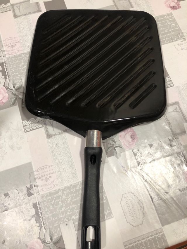 Plancha de cocina grill negra,
