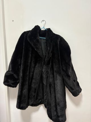 Chaquetón pelo negro sin usar