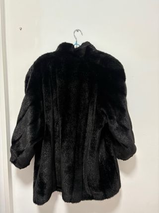 Chaquetón pelo negro sin usar