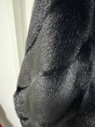 Chaquetón pelo negro sin usar