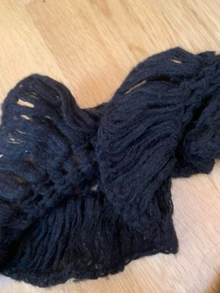 Bufanda Negra Tejida Rizada