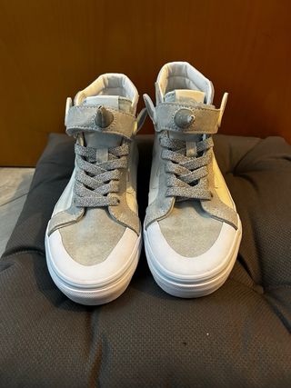 20 C/U--Zapatillas Vans Altas Niñ@s talla 34 ambos