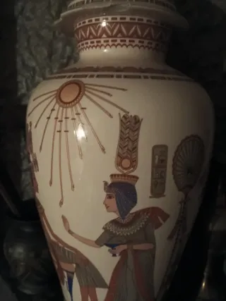 Jarrón porcelana antiguo estilo egipcio