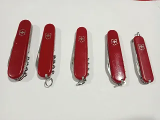 Lotto di 5 Coltelli Svizzeri Victorinox Originali