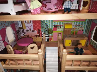 Casa muñecas madera