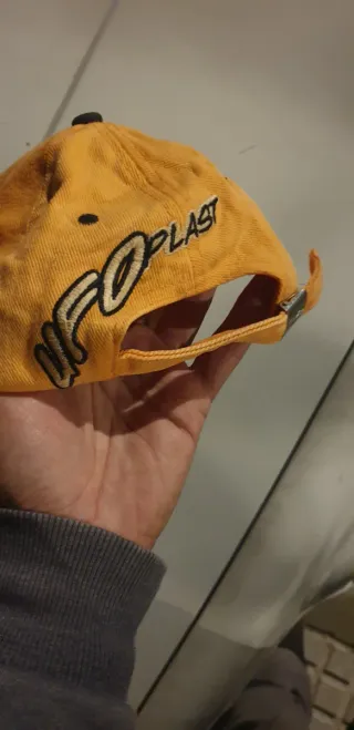 Gorra UFO Plast naranja y Negra