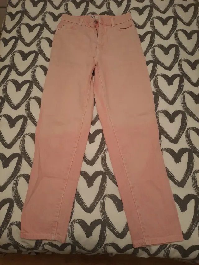 Vaqueros Zara rosas