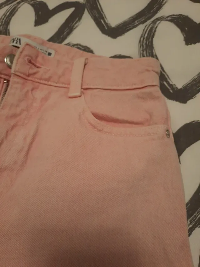 Vaqueros Zara rosas