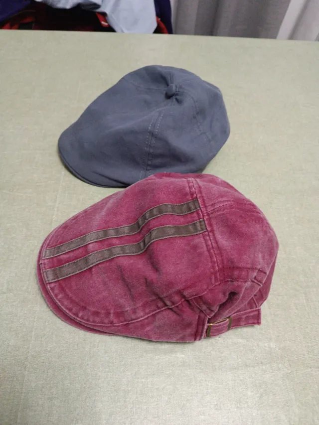 Pack 2 Gorras Boina Gris y Rojo vaquero