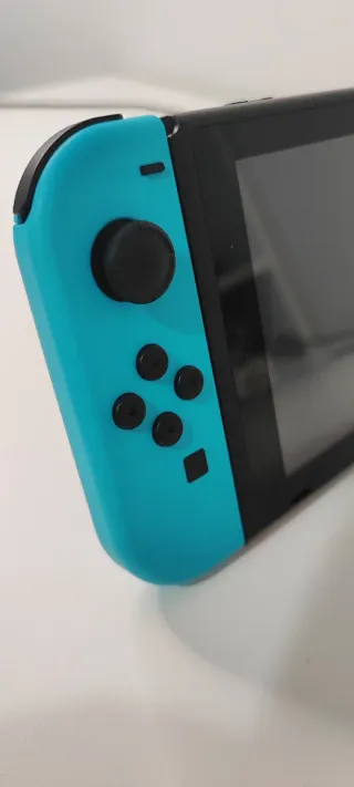 Nintendo Switch Estándar Azul y Naranja