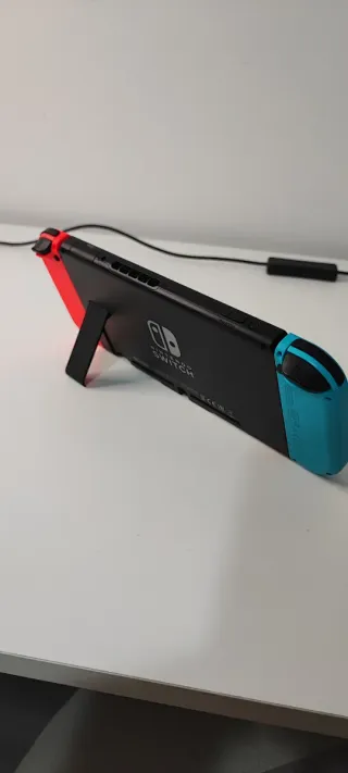 Nintendo Switch Estándar Azul y Naranja