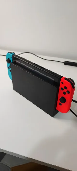 Nintendo Switch Estándar Azul y Naranja