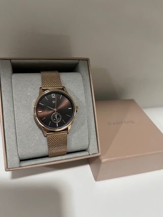 Reloj Parfois Mujer, correa de malla, oro rosa.