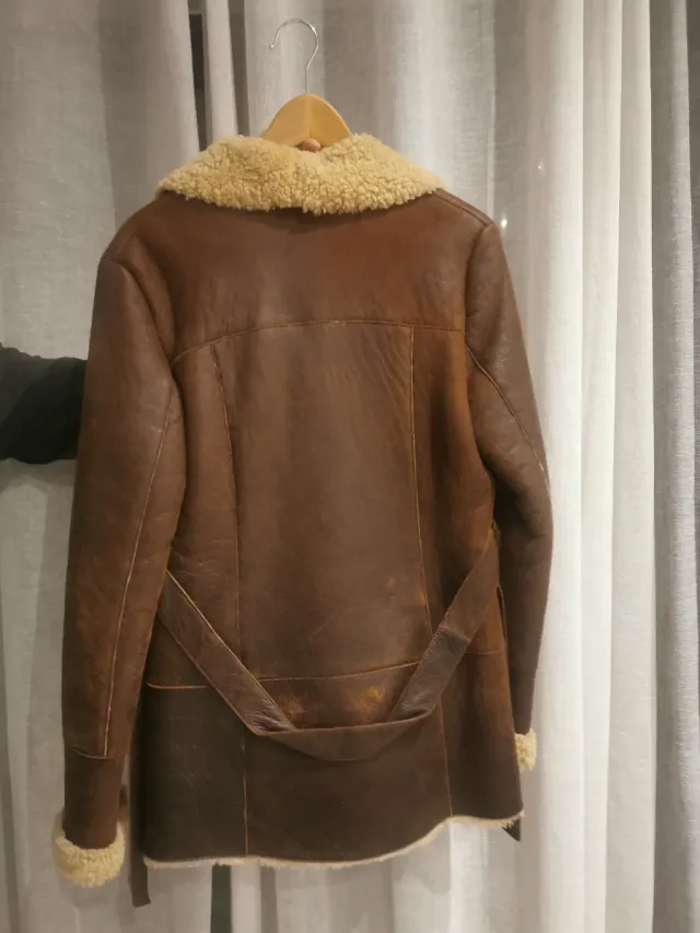 Chaqueta de piel y borrego