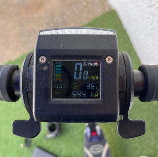 Patinete E-TWOW Booster PLUS S+ con sólo 599 Km