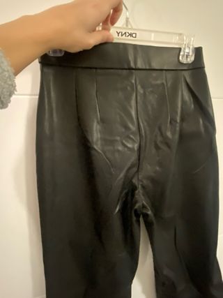 Pantalón efecto piel XS