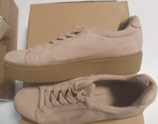 Tenis Bershka rosa palo Talla 40