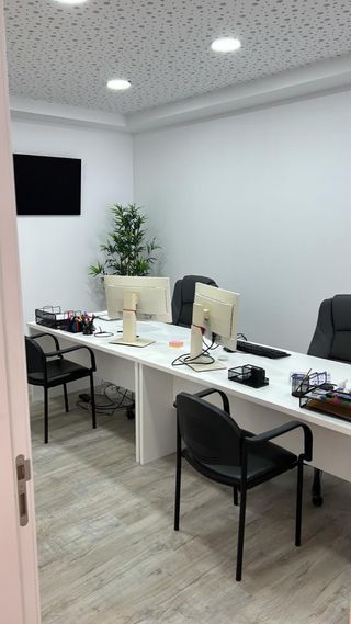 2 Tavoli da Ufficio in Melaminico Bianco