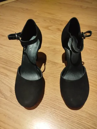 Zapatos de tacón negros para fiesta