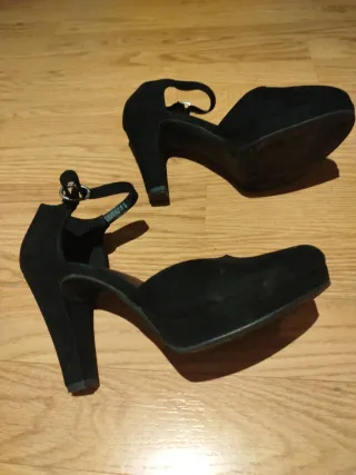 Zapatos de tacón negros para fiesta