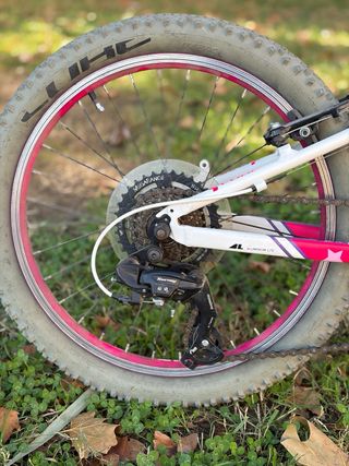 Bici Cube 20 RACE KID - Muy buen estado