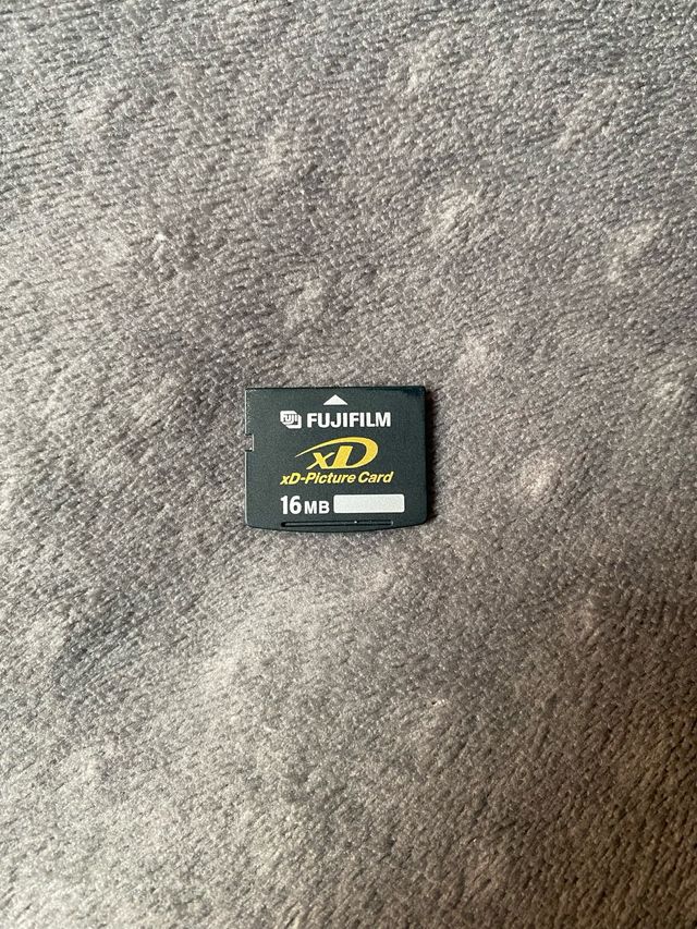 Tarjeta SD xD Fujifilm de 16MB