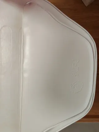 Camilla de estética blanca – ajustable y completa