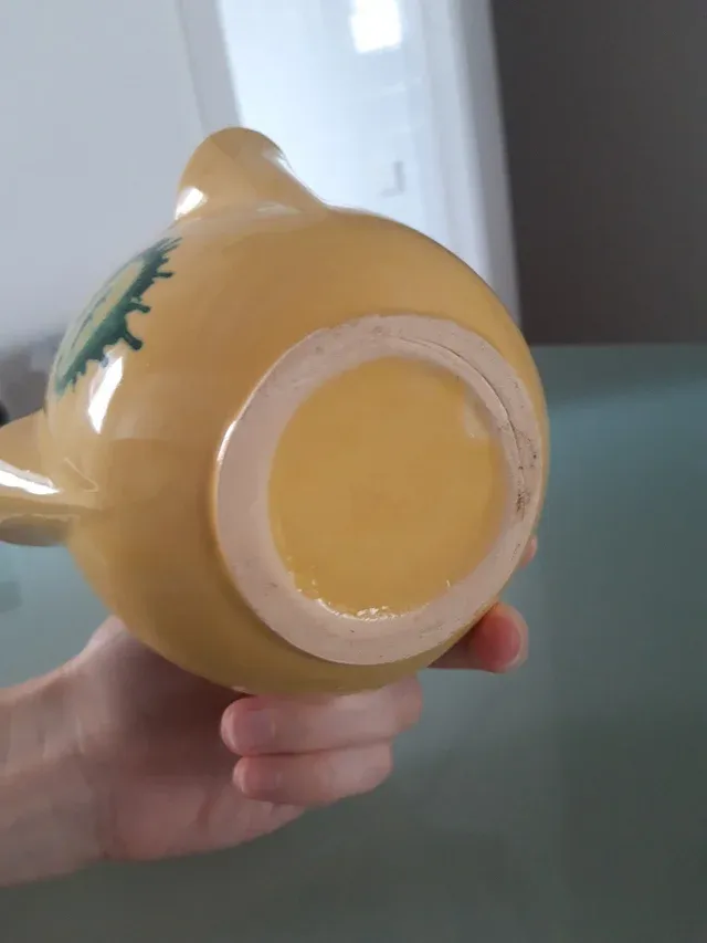 Mortero de cerámica y madera