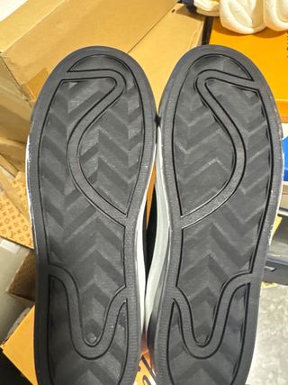 Zapatillas Nike Negras y Blancas