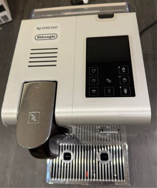 Cafetera Nespresso DeLonghi