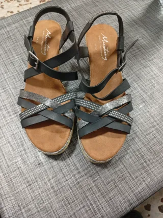 Sandalias Mustang Cuña Talla 39 Muy poco uso