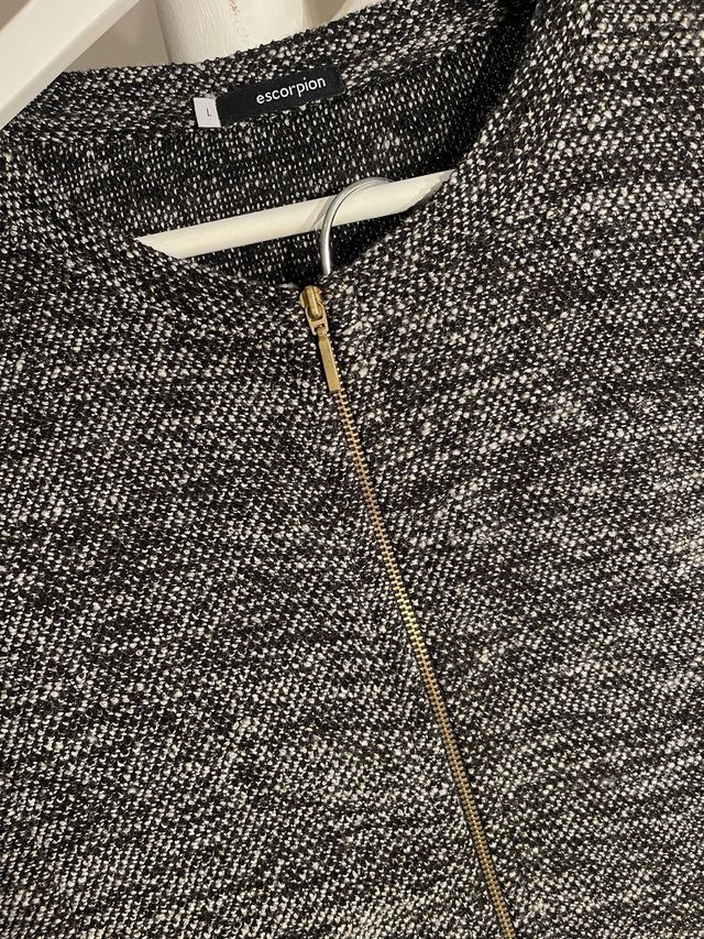 Conjunto Chaqueta Scorpion Negra y Dorada