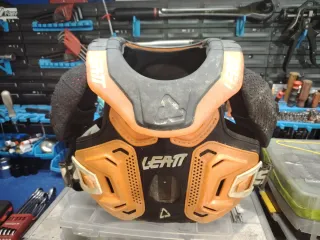 Peto y Collarín Leatt Niño