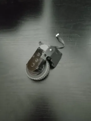 Rueda izquierda robot Cecotec Conga 1090 / 1790