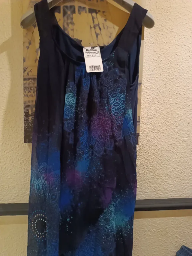 Vestido Desigual asimétrico.