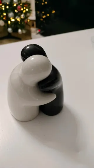 Sale e Pepe Fantasmini Abbracciati